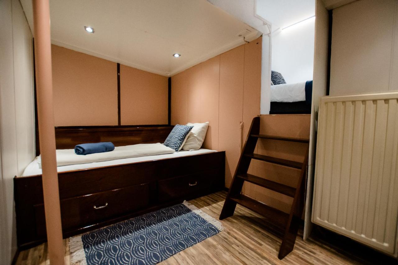 Houseboat Jana - With Sauna And Terrace Hotel Bruges Exterior foto