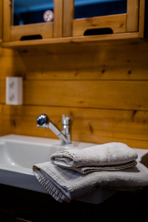 Houseboat Jana - With Sauna And Terrace Hotel Bruges Exterior foto
